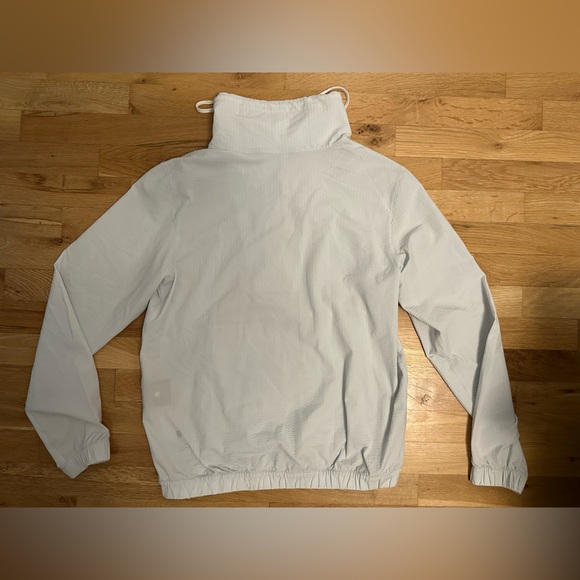 Lululemon Windbreaker - Picture 4 of 4